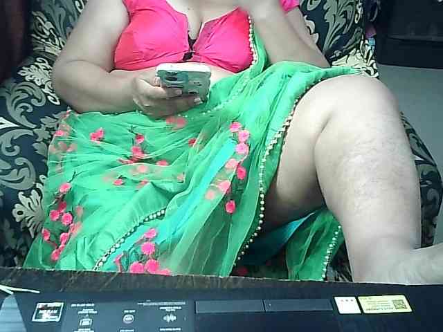 Indianbhabhimilf40 webcam