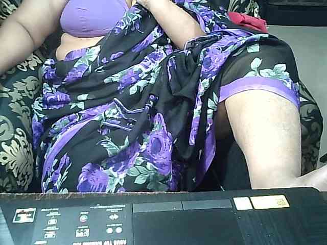 Indianbhabhimilf40 webcam