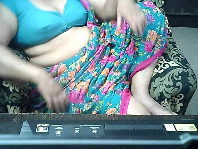 Indianbhabhimilf40 webcam