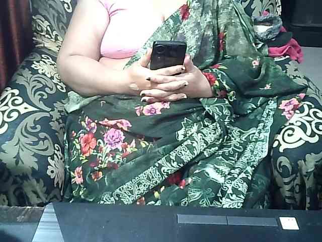 Indianbhabhimilf40 webcam