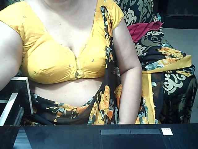 Indianbhabhimilf40 webcam
