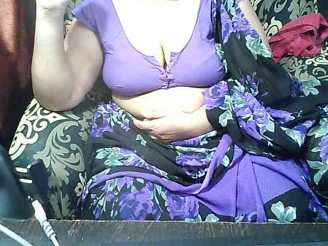 Indianbhabhimilf40 webcam