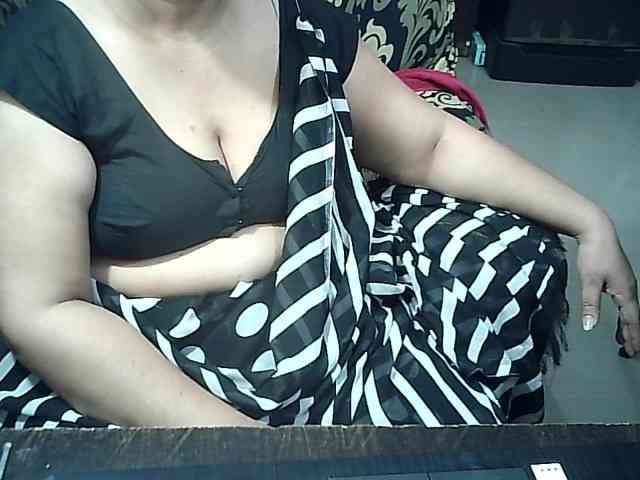 Indianbhabhimilf40 webcam