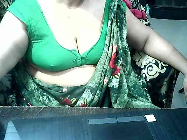 Indianbhabhimilf40 webcam