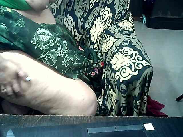 Indianbhabhimilf40 webcam