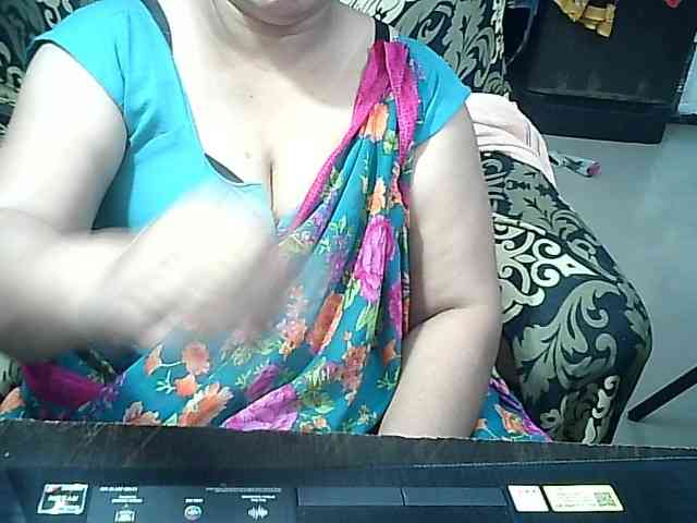 Indianbhabhimilf40 webcam