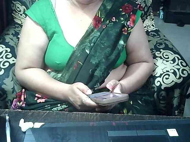 Indianbhabhimilf40 webcam