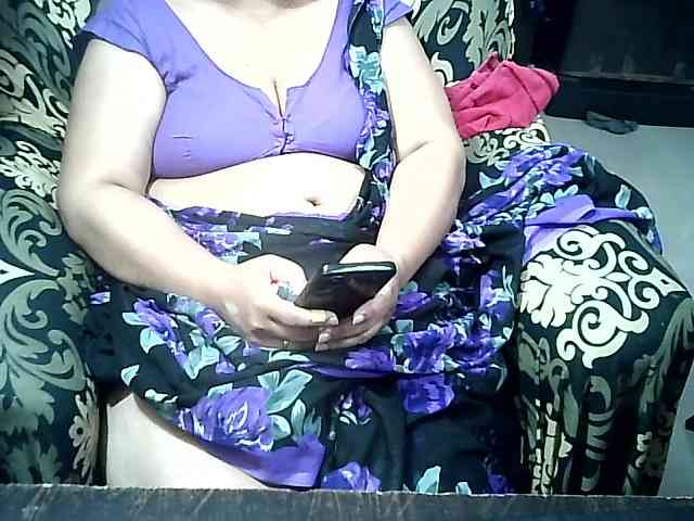 Indianbhabhimilf40 webcam