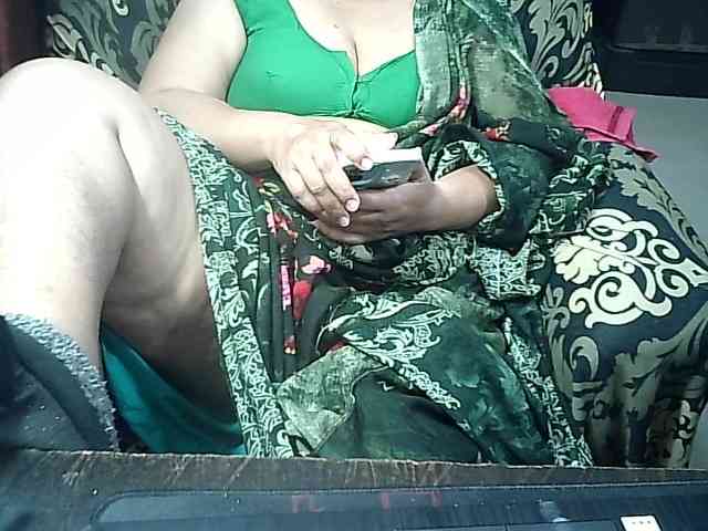 Indianbhabhimilf40 webcam