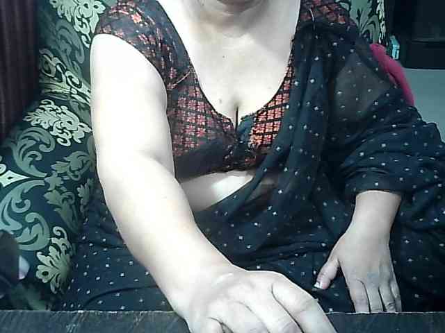 Indianbhabhimilf40 webcam