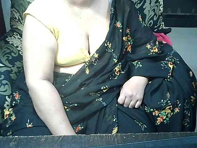 Indianbhabhimilf40 webcam