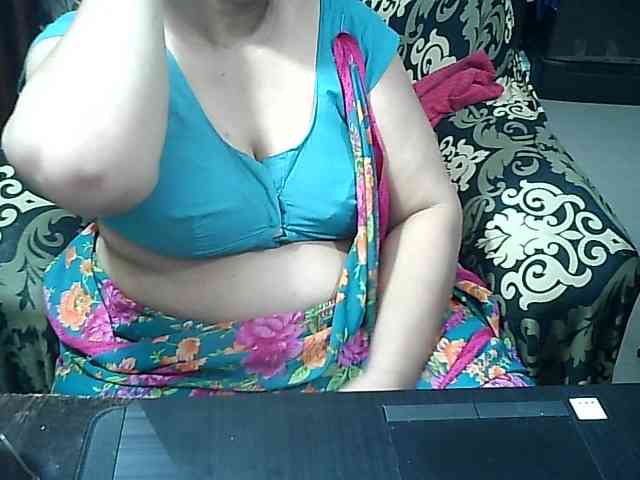 Indianbhabhimilf40 webcam