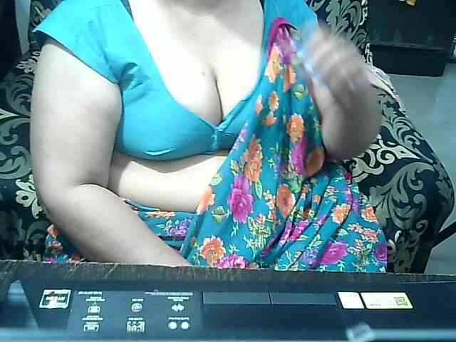 Indianbhabhimilf40 webcam