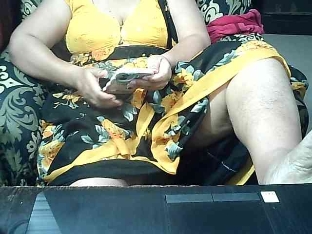 Indianbhabhimilf40 webcam