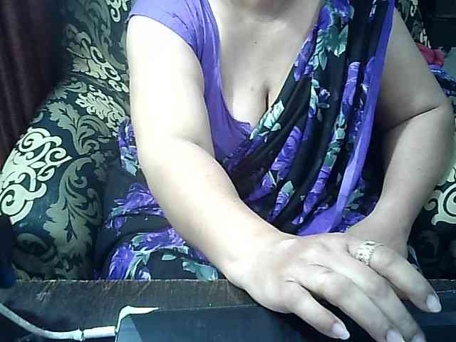 Indianbhabhimilf40 webcam