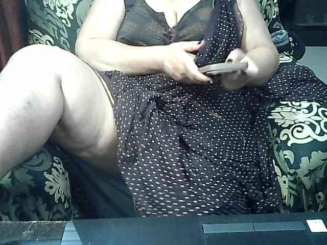 Indianbhabhimilf40 webcam