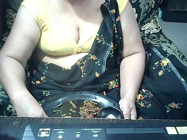 Indianbhabhimilf40 webcam