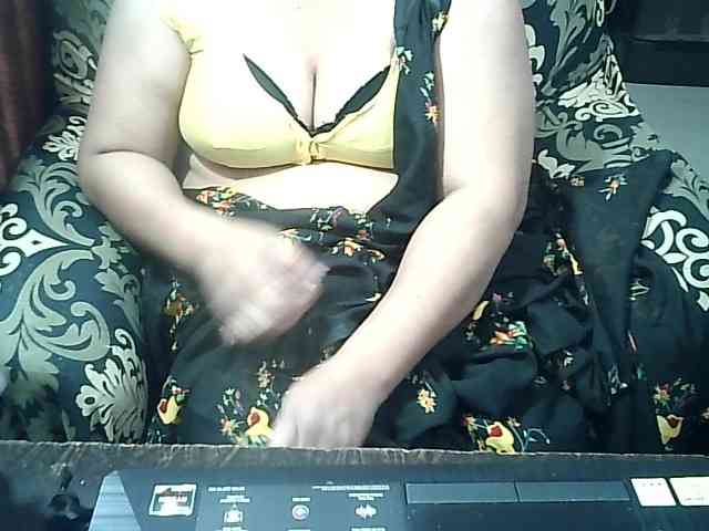 Indianbhabhimilf40 webcam