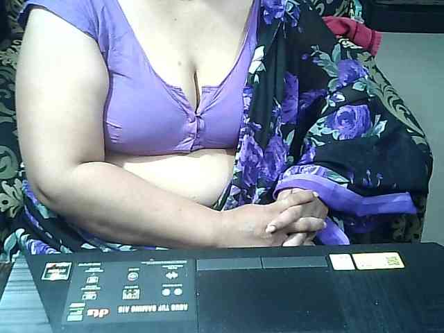 Indianbhabhimilf40 webcam