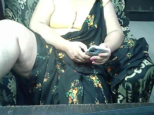 Indianbhabhimilf40 webcam