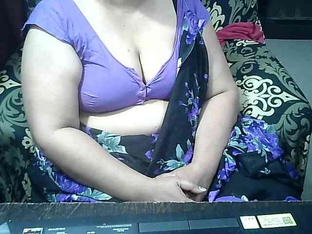 Indianbhabhimilf40 webcam