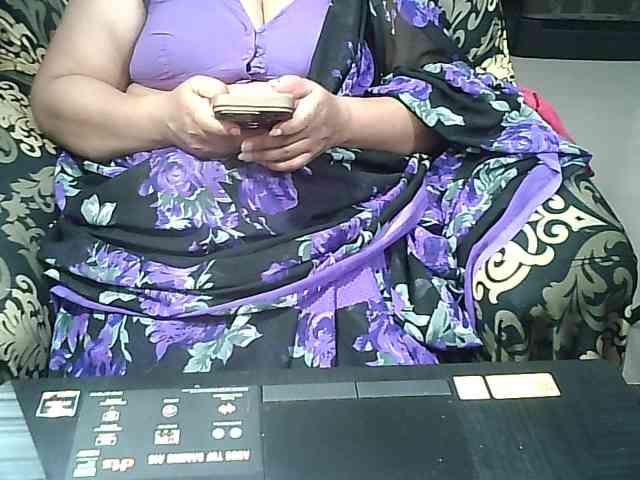 Indianbhabhimilf40 webcam