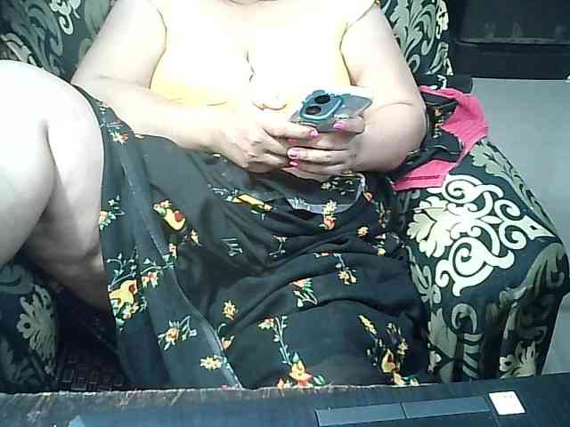 Indianbhabhimilf40 webcam