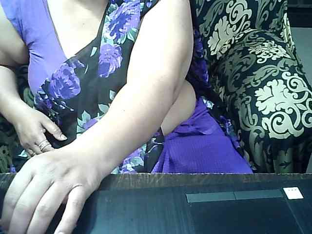 Indianbhabhimilf40 webcam