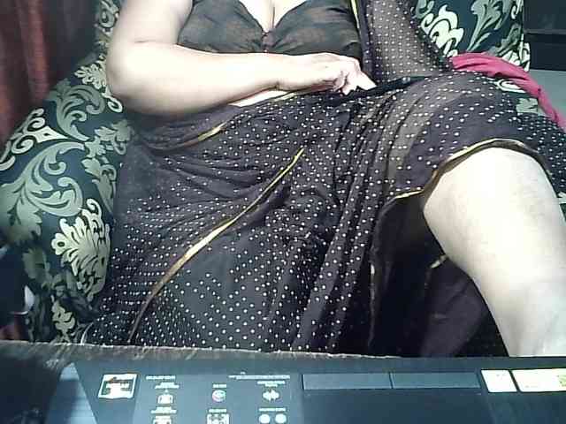 Indianbhabhimilf40 webcam