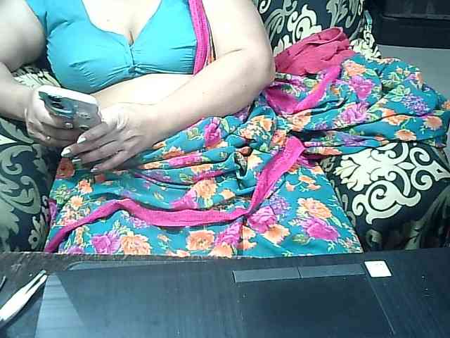 Indianbhabhimilf40 webcam