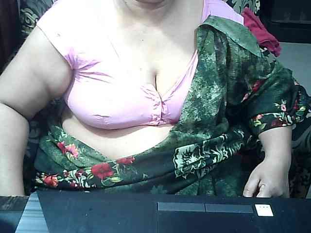 Indianbhabhimilf40 webcam