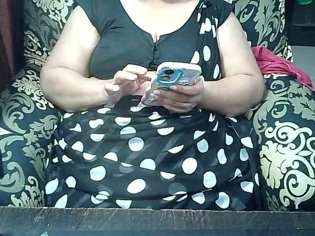 Indianbhabhimilf40 webcam