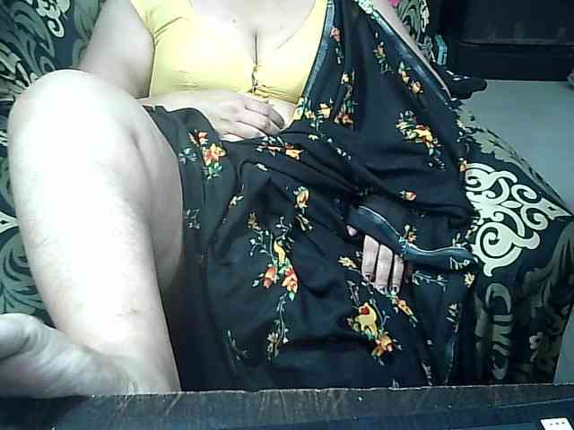 Indianbhabhimilf40 webcam