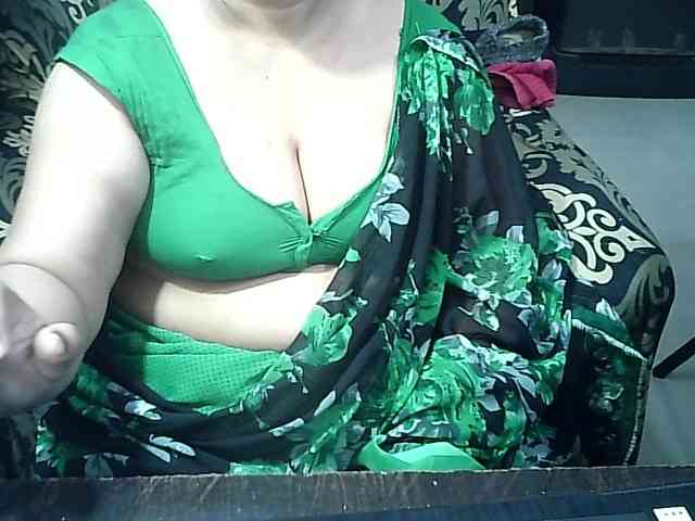 Indianbhabhimilf40 webcam