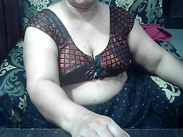 Indianbhabhimilf40 webcam