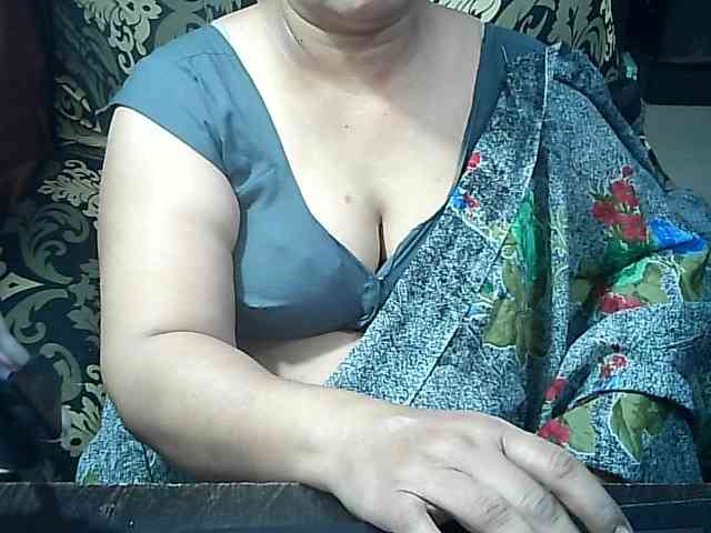 Indianbhabhimilf40 webcam