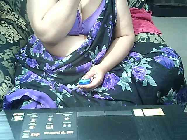 Indianbhabhimilf40 webcam