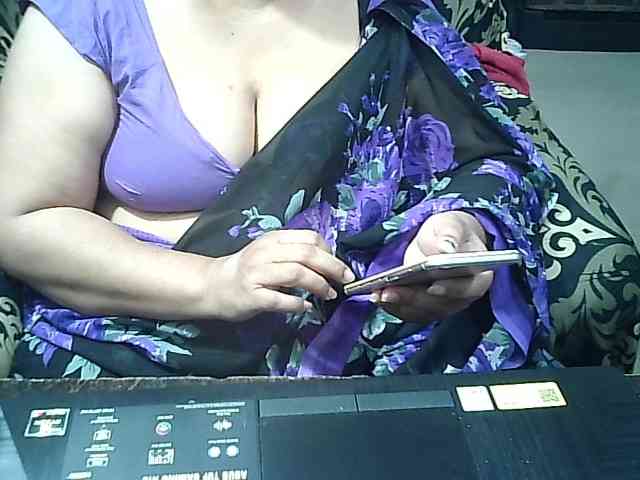 Indianbhabhimilf40 webcam