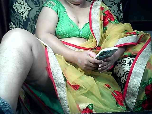 Indianbhabhimilf40 webcam