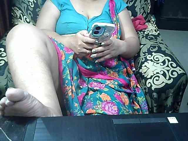 Indianbhabhimilf40 webcam