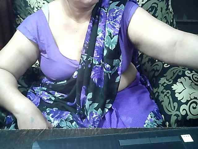 Indianbhabhimilf40 webcam