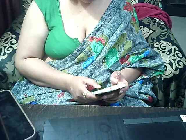 Indianbhabhimilf... Live Webcam on BongaCams