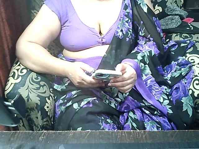 Indianbhabhimilf40 webcam