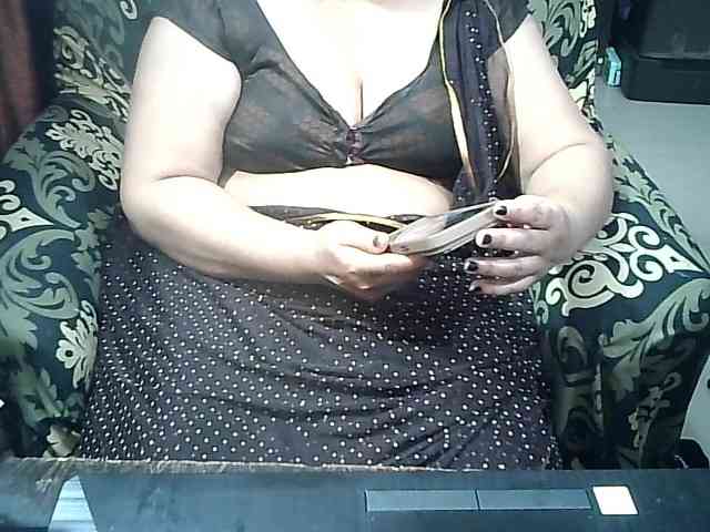 Indianbhabhimilf40 webcam