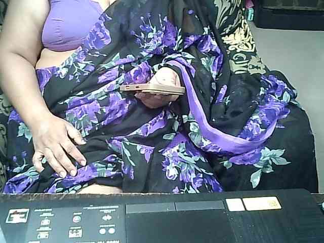 Indianbhabhimilf40 webcam