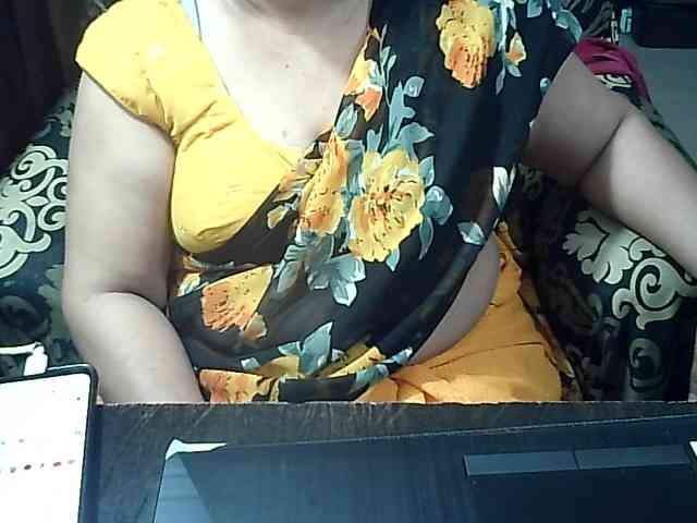 Indianbhabhimilf40 webcam