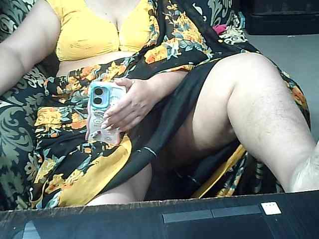 Indianbhabhimilf40 webcam