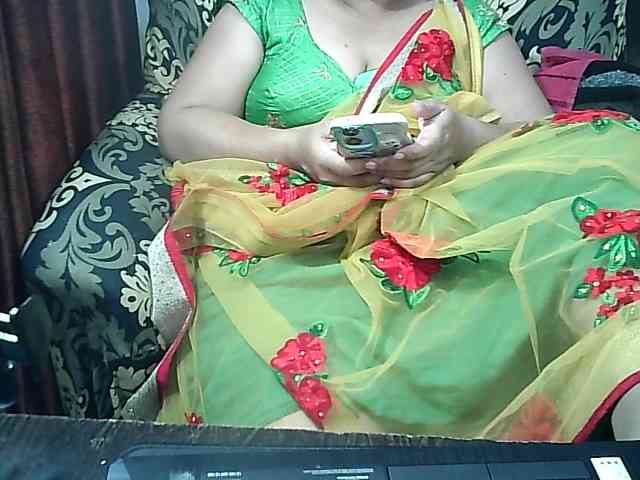 Indianbhabhimilf40 webcam