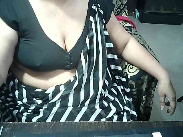 Indianbhabhimilf40 webcam