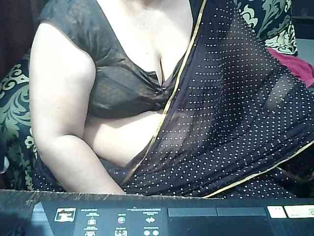 Indianbhabhimilf40 webcam